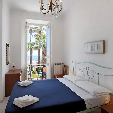 Casa Edda - Sea View Диано-Марина